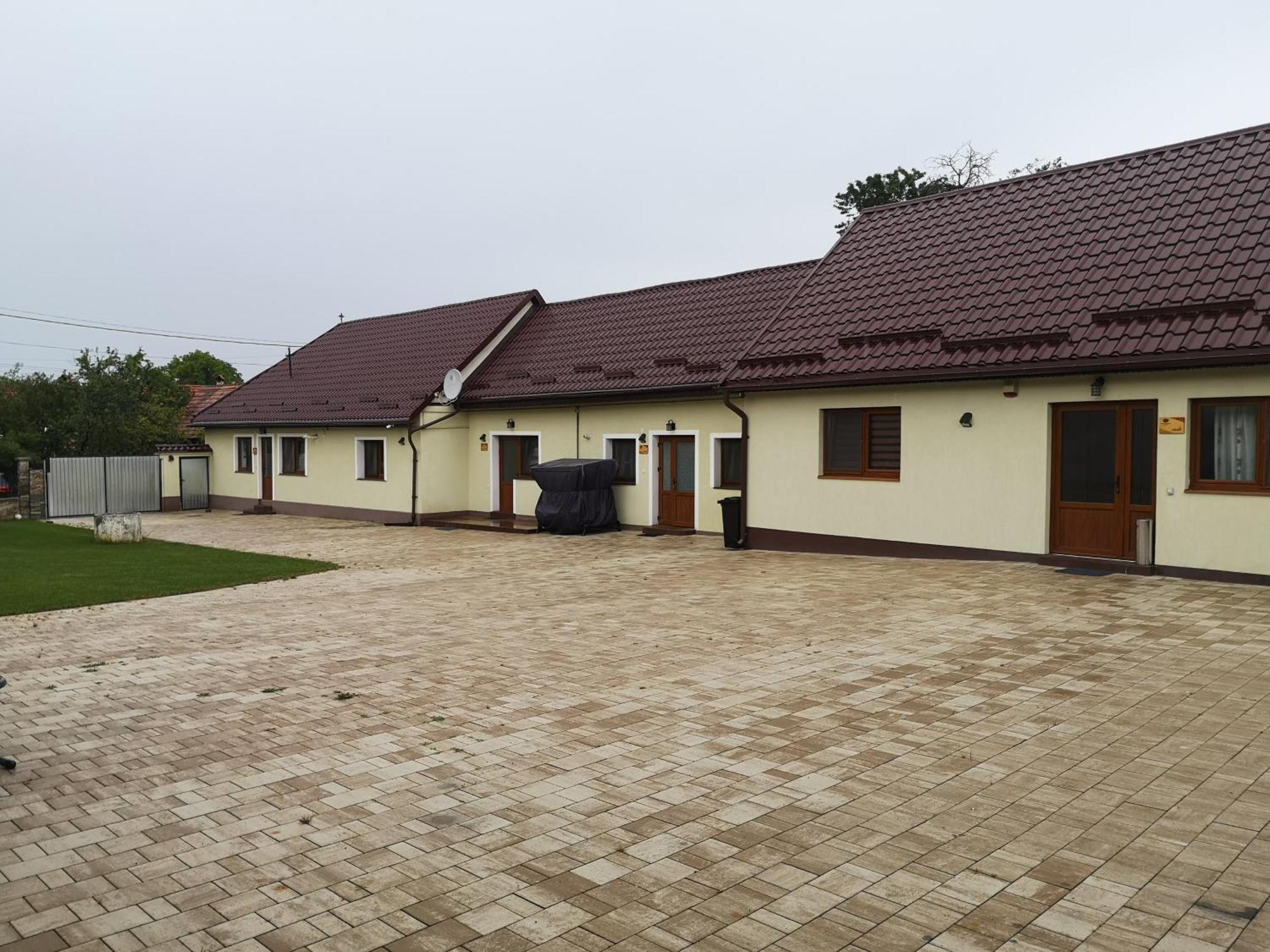 Aterman Apartment'S Sinca Veche Luaran gambar