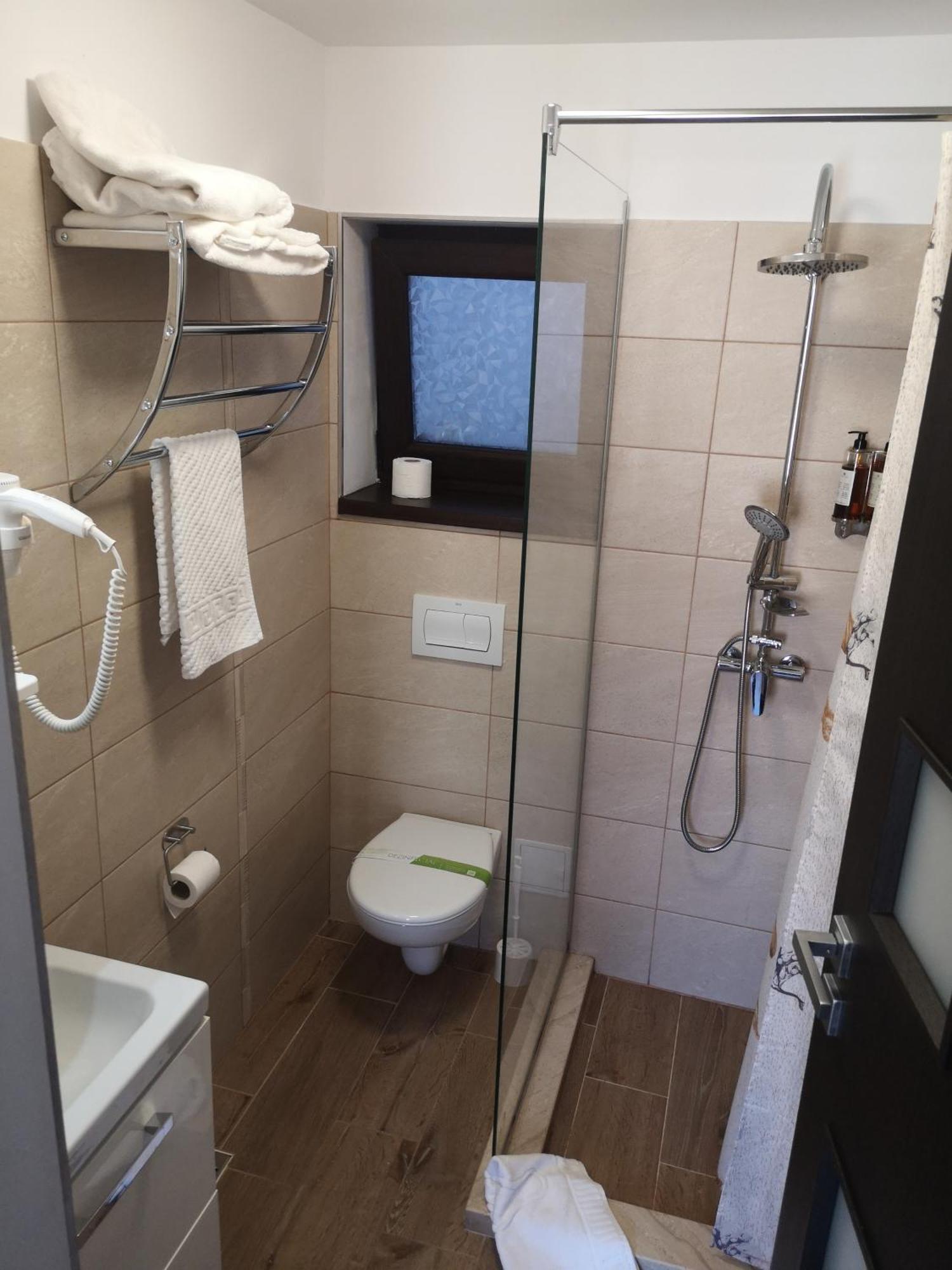 Aterman Apartment'S Sinca Veche Bilik gambar